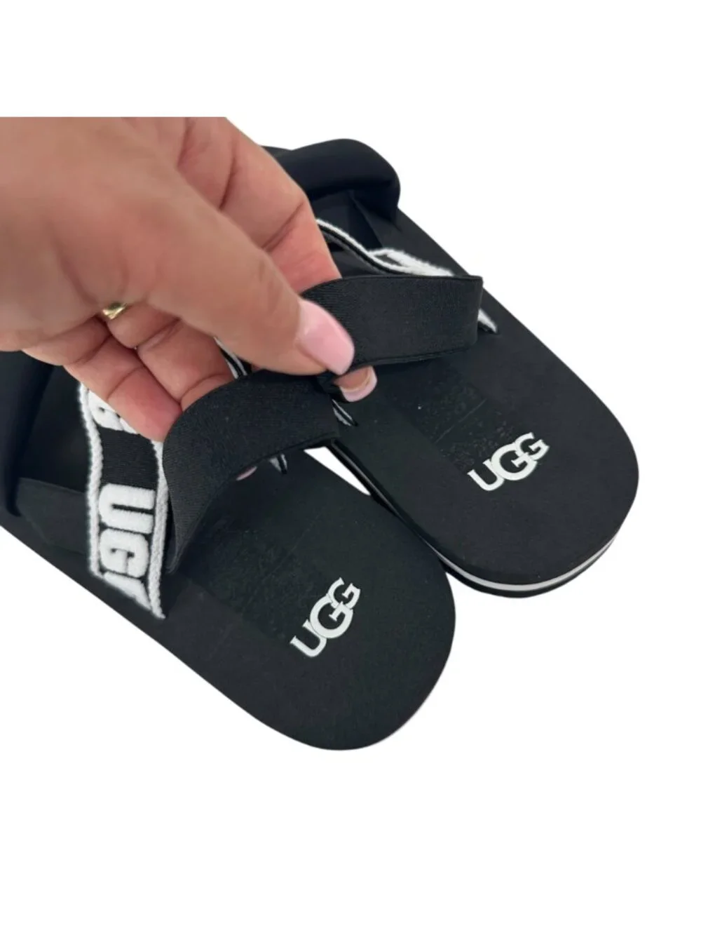 UGG Girls Zuma Sling Sport Sandals Black/White SZ 3 Lightweight Elastic Straps